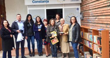 Stire din Politică-Administrație : ALDE Constanța a dat startul acțiunii "Biblioteca pentru toți"