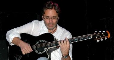 Artistul Al Di Meola, internat de urgență la București