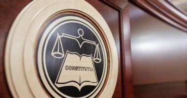Stire din Politică-Administrație : Alegerile prezidențiale au fost contestate la Curtea Constituțională! Ce se decide