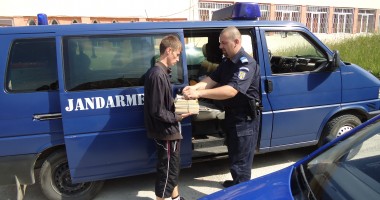 Stire din Politică-Administrație : Peste 50.000 de polițiști și jandarmi participă la activitățile legate de alegerile parlamentare