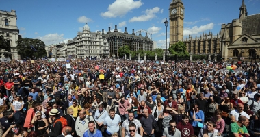 Stire din Actualitate : Alegeri locale cu valoare  de test în Marea Britanie,  pe fondul tensiunilor  generate de Brexit