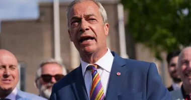 Stire din Actualitate : Schimbare istorică în Marea Britanie. Extrema dreaptă câștigă alegerile locale