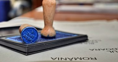Stire din Actualitate : S-a dat startul alegerilor parlamentare în diaspora. Iată unde pot vota românii şi unde se vor vedea rezultatele