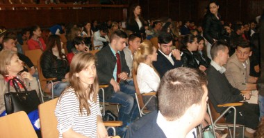 Bătaie de joc la alegerile elevilor constănțeni - 3