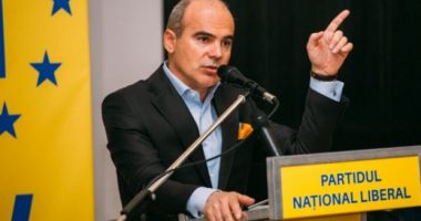Stire din Politică-Administrație : "Anticipatele ar împinge România în instabilitate politică"