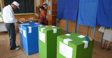 Stire din Politică-Administrație : Constănțeni, ieșiți la vot!