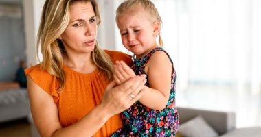Stire din Sănătate : Alergia la veninul de insecte nu apare după prima înţepătură