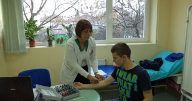 Stire din Sănătate : Astmul bronșic poate fi ținut sub control cu tratament decontat 100% de CNAS