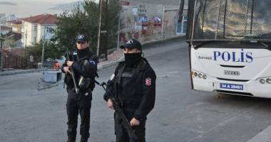 Stire din Eveniment : MAE: Nu au fost identificați cetățeni români printre victimele atentatului de la Ankara