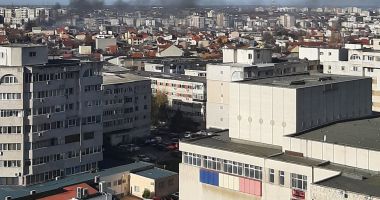 VIDEO / ALERTĂ! Arde o casă în cartierul Coiciu