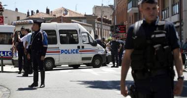 Stire din Actualitate : Amenințare cu bombă, pe Twitter! Liceu din Franța, evacuat