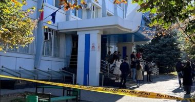 Stire din Actualitate : Alertă cu bombă la o judecătorie din Chişinău, înainte de a fi adus Vladimir Plahotniuc