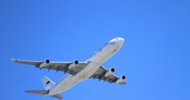 ALERTĂ CU BOMBĂ, LA BORDUL UNUI AVION DE PASAGERI