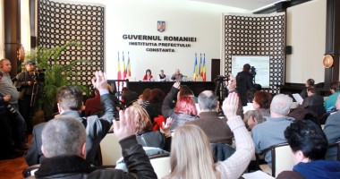 Stire din Politică-Administrație : Aleșii județeni  se reunesc în ședință