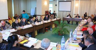 Stire din Politică-Administrație : A scăzut prețul gigacaloriei.  Cât vom plăti pentru căldură