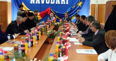 Stire din Politică-Administrație : Aleșii locali din Năvodari, interesați de promovarea orașului