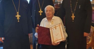 Stire din Actualitate : Fiul lui Alexandru Arşinel dezvăluie că actorul este internat într-un cămin de vârstnici: "Tata nu se mai poate deplasa"