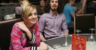 Stire din Monden : Alexandra Stan face dezvăluiri despre  iubitul ei. "S-a mutat la mine după o lună"