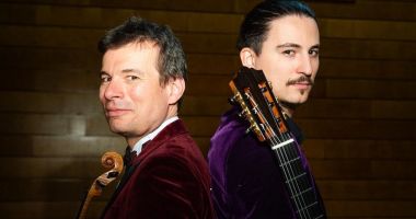 Stire din Cultură-Educație : Astă-seară, concertul violonistului Alexandru Tomescu, de la Cazinoul din Constanţa, va fi transmis live pe faleză