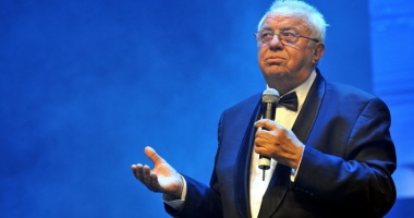 Stire din Cultură-Educație : Veste tristă despre Alexandru Arșinel: a fost operat de urgență