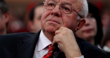 Stire din Eveniment : Casa din CONSTANȚA a lui Alexandru Arșinel a fost SPARTĂ