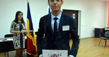 Scandal printre elevii constănțeni: "Alexandru Manda să-și vadă de școală și să lase joaca de-a președintele" - 2