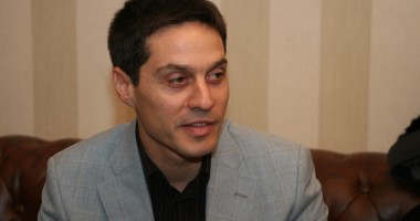 Stire din Politică-Administrație : Senatorul Alexandru Mazăre, ACUZAT în dosarul în care a fost reținut fratele său, Radu Mazăre