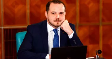 Stire din Social : Românii ar putea beneficia de tratamente stomatologice în spitalele publice. Anunțul ministrului Sănătății