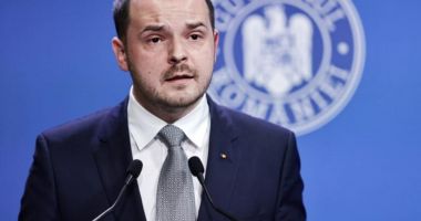Stire din Eveniment : Rogobete despre perchezițiile din minister: "Voi fi primul care le desface contractul de muncă"
