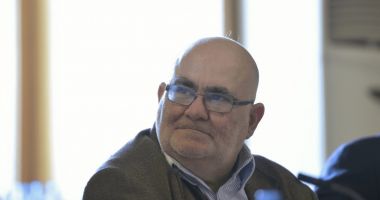 Stire din Eveniment : "Tremuram și mă dezbrăcam!" / Mărturia unei foste studente a lui Alfred Bulai, după scandalul de abuz sexual