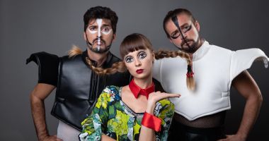 Stire din Cultură-Educație : Alice revine în forţă, pe scena Teatrului „Căluţul de mare”