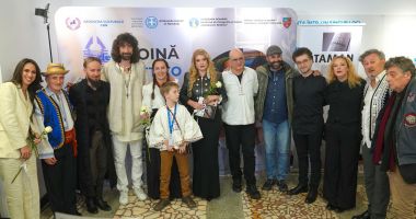Atmosferă caldă, invitați speciali și sala arhiplină la Proiecția de Gală „De la Doină la Rembetiko – O rapsodie balcanică” și la recitalul extraordinar fusion cu 12 artiști pe scenă - 2
