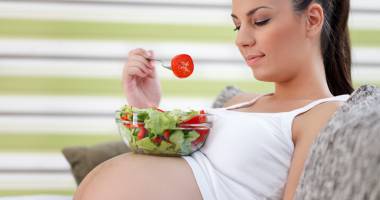 Stire din Sănătate : Alimentația în timpul alăptării: ce mâncăruri trebuie evitate