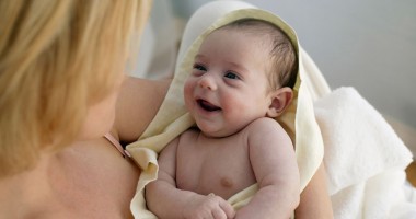 Stire din Sănătate : Care sunt beneficiile alăptării la sân