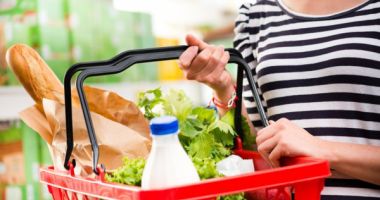 Stire din Social : Important! Când vor fi încărcate cardurile cu voucherele de 250 lei