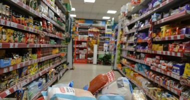 Stire din Social : În ultimii trei ani, alimentele de bază s-au scumpit semnificativ. Cartofii, în topul produselor