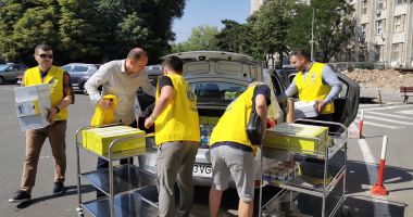 Alimente pentru copiii din spital, donate de Clubul Lions Constanța - 2