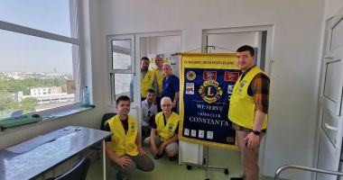 Alimente pentru copiii din spital, donate de Clubul Lions Constanța - 3