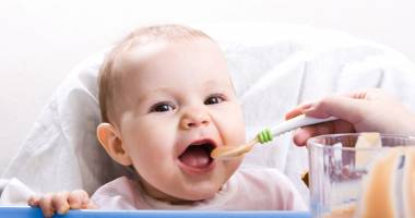 Stire din Sănătate : Care sunt alimentele periculoase pentru bebeluși