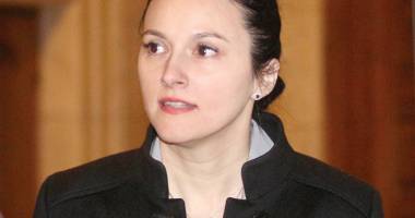 Stire din Politică-Administrație : Alina Bica, internată în spital