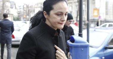 Stire din Eveniment : După Elena Udrea, și Alina Bica a plecat din Costa Rica