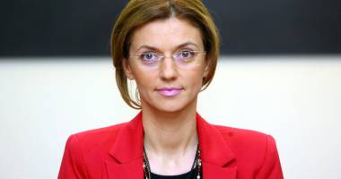 Stire din Politică-Administrație : Alina Gorghiu vine la Constanța. PNL își lansează candidații pentru alegeri