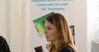 Alina Vasea, numită Femeia Anului 2015, pentru activitatea Asociației "Dăruiește Aripi" - 2