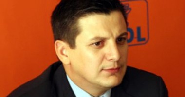 Stire din Politică-Administrație : Deputatul PDL Alin Trășculescu, reținut de DNA