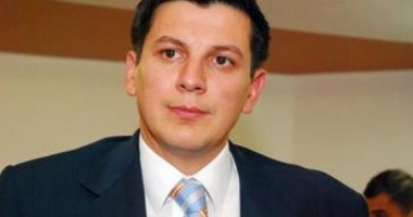Stire din Politică-Administrație : Află cine este deputatul care a votat împotriva arestării lui Alin Trășculescu!
