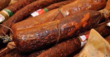Alimentele procesate, "bombe" cu chimicale