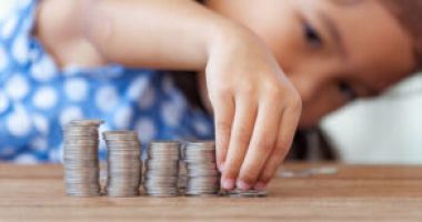 Stire din Social : Alocațiile copiilor vor fi majorate de la 1 ianuarie! Cât vor primi în plus lunar
