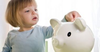 Stire din Social : Vești bune pentru copii și părinți. Vot favorabil în Senat pentru ordonanța de majorare a alocațiilor