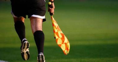 Stire din Sport : Al șaselea arbitru român infectat cu noul coronavirus