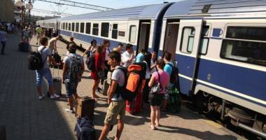 Stire din Economie : Alte denumiri la trenurile de călători, aceleași mari probleme